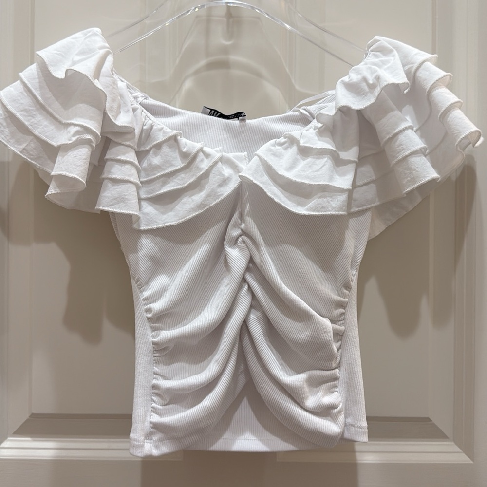 ZARA White Ruffle Off Shoulder‎ Top Size Medium